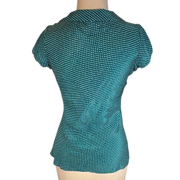 Banana Republic 100% Silk Green /White Bow Collar XS Vintage Cap Sleeve Blouse - Picture 2 of 11